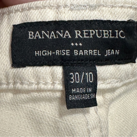Banana Republic high rise barrel jean, size 30/10, utility, spring, trendy - Picture 4 of 13